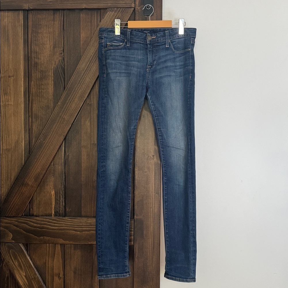 🎉 Fidelity Skinny Blue Jeans
